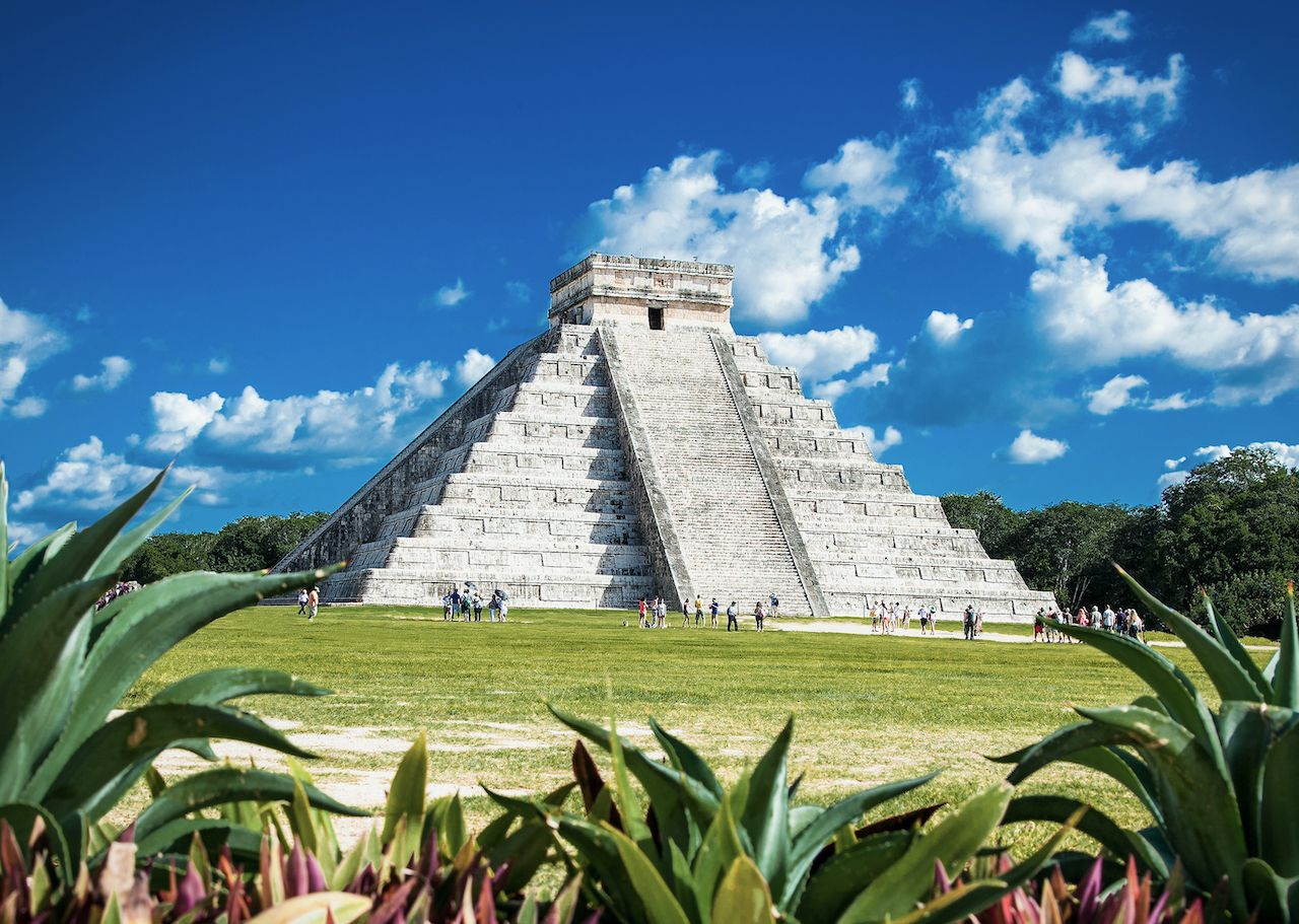 The stepped pyramid of El Castillo at Chichén Itzá