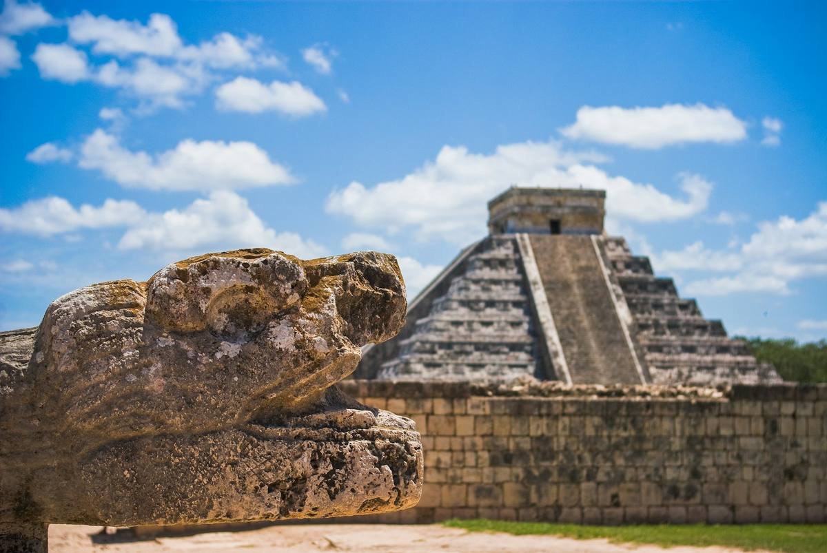 The pyramid of El Castillo at Chichén Itzá, Mexico